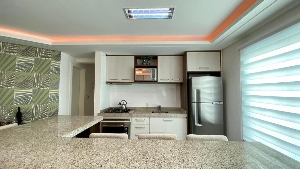 Solar Das Ilhas - Aconchegante Apartamento Na Linda Praia De 4 Ilhas Bombinhas Exteriör bild