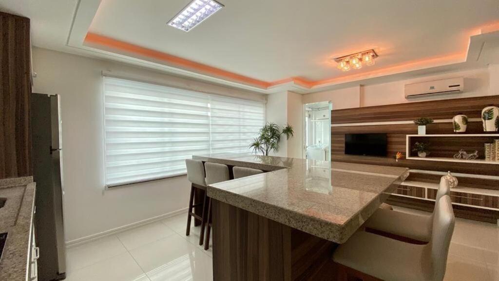 Solar Das Ilhas - Aconchegante Apartamento Na Linda Praia De 4 Ilhas Bombinhas Exteriör bild